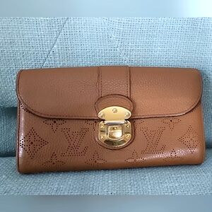 Louis Vuitton Mahina Iris Amelia Wallet